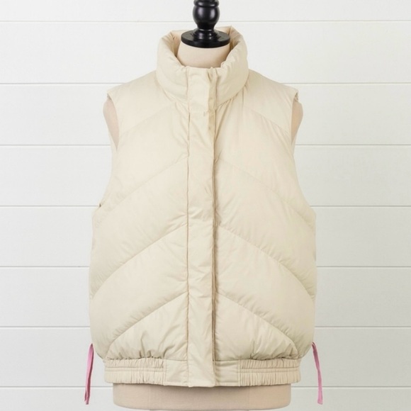 Marine Layer Colorblock Chevron Vest
-Reversible.
Excellent condition.
Women XL - Picture 3 of 7